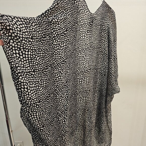 Rachel Zoe OS Black and White Faux Animal Print Sheerling Overlay Drape - Picture 6 of 8